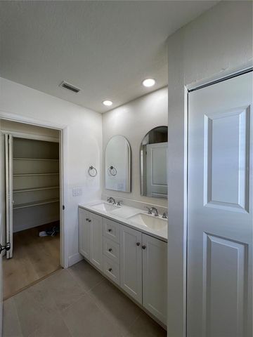 2502 TROPICAL SHORES DRIVE SE, St Petersburg, FL 33705