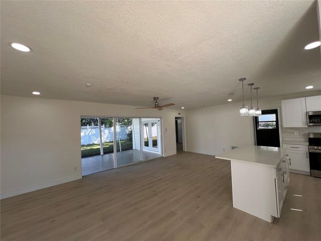 2502 TROPICAL SHORES DRIVE SE, St Petersburg, FL 33705