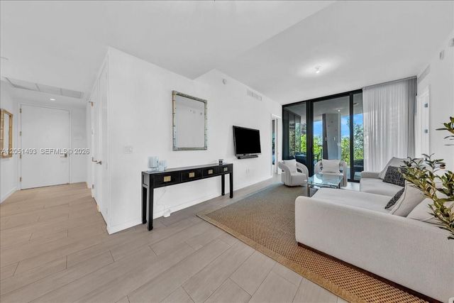 2831 S Bayshore Drive 501, Miami, FL 33133
