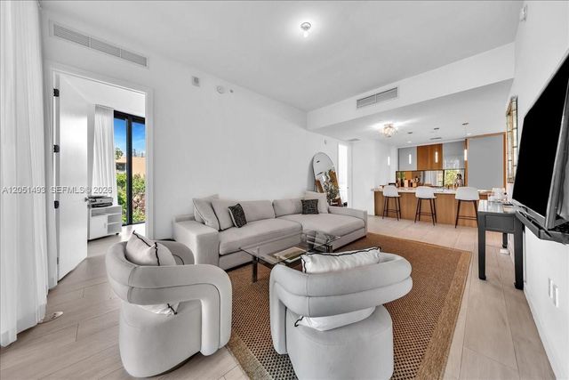 2831 S Bayshore Drive 501, Miami, FL 33133