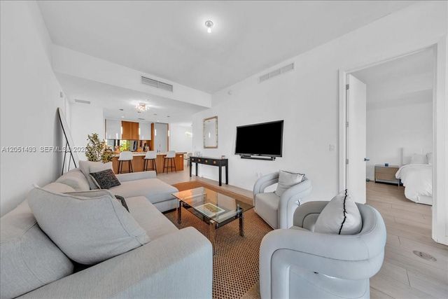 2831 S Bayshore Drive 501, Miami, FL 33133