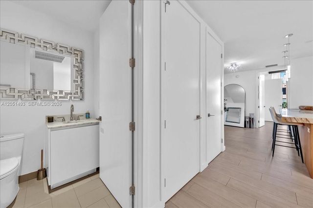 2831 S Bayshore Drive 501, Miami, FL 33133