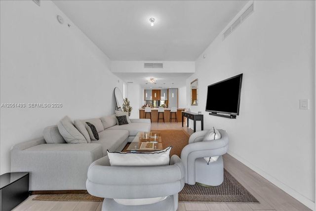 2831 S Bayshore Drive 501, Miami, FL 33133