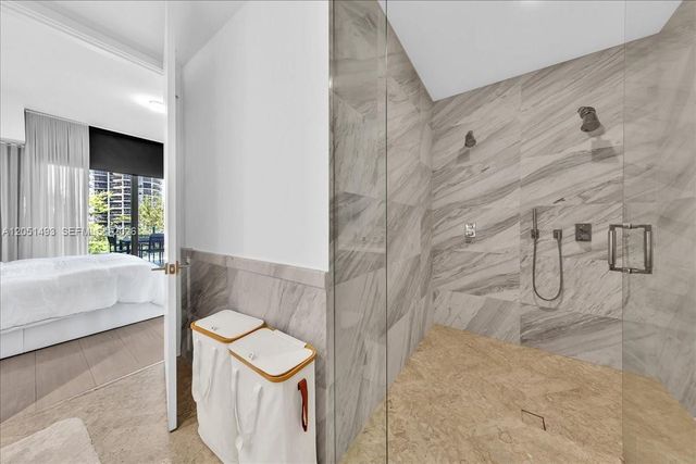 2831 S Bayshore Drive 501, Miami, FL 33133