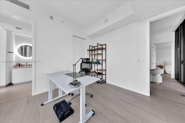 2831 S Bayshore Drive 501, Miami, FL 33133
