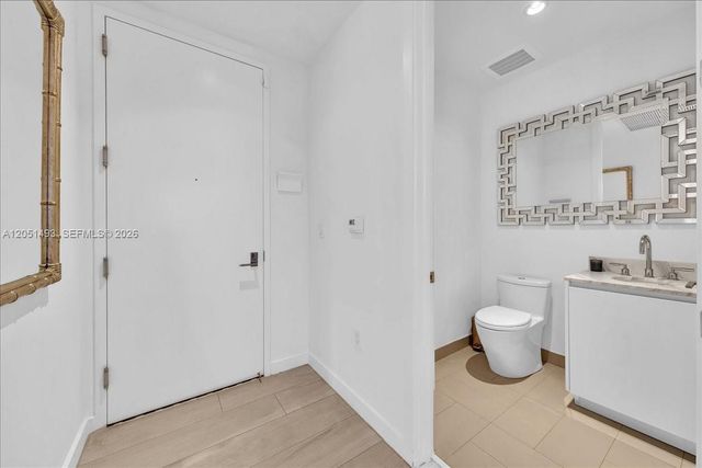 2831 S Bayshore Drive 501, Miami, FL 33133