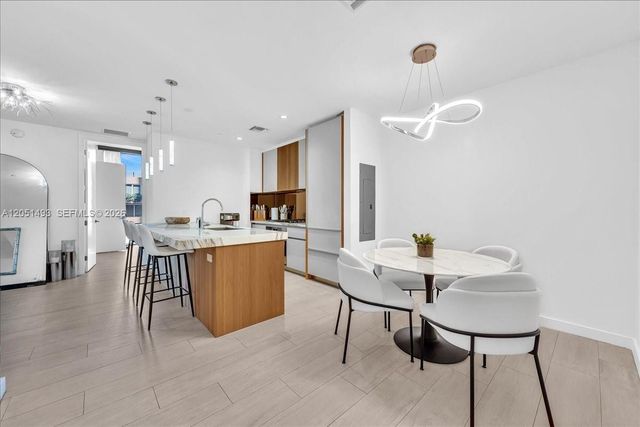 2831 S Bayshore Drive 501, Miami, FL 33133