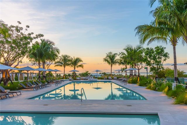 2831 S Bayshore Drive 501, Miami, FL 33133