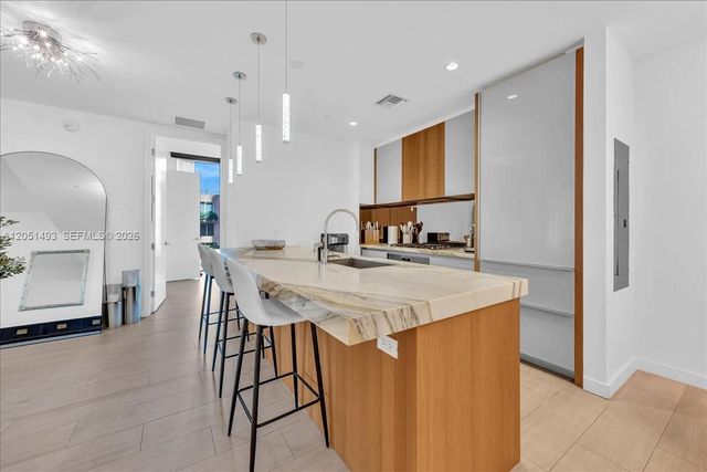 2831 S Bayshore Drive 501, Miami, FL 33133