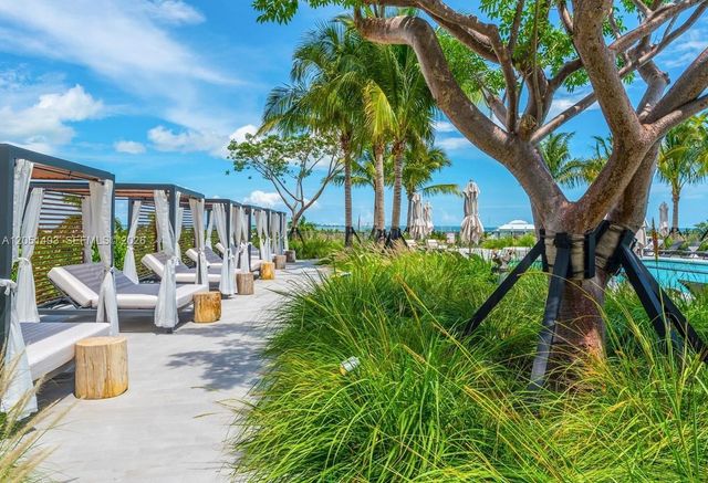2831 S Bayshore Drive 501, Miami, FL 33133