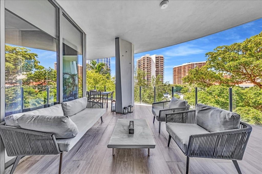 2831 S Bayshore Drive 501, Miami, FL 33133