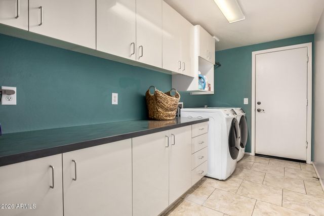 1247 E NANCY Avenue, San Tan Valley, AZ 85140