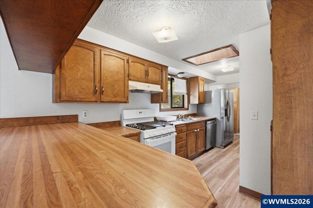 1530-1540 Salem Av SE, Albany, OR 97321