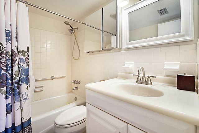 1951 NE 39th St 343, Lighthouse Point, FL 33064
