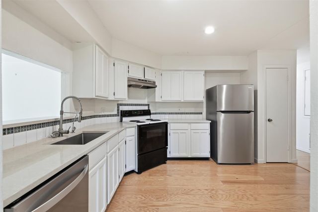 214 Glen Haven Court, League City, TX 77573