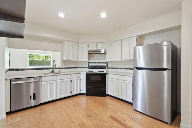 214 Glen Haven Court, League City, TX 77573