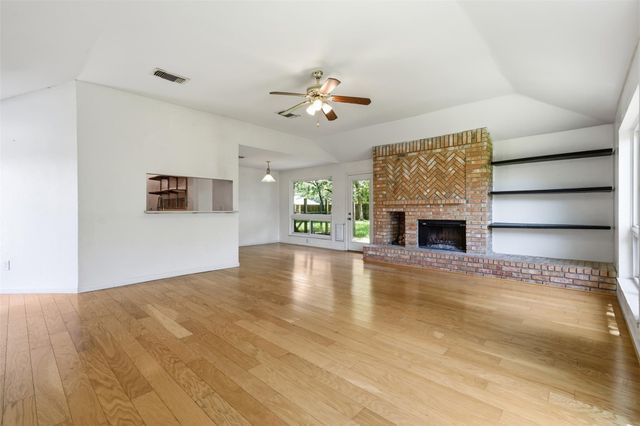 214 Glen Haven Court, League City, TX 77573