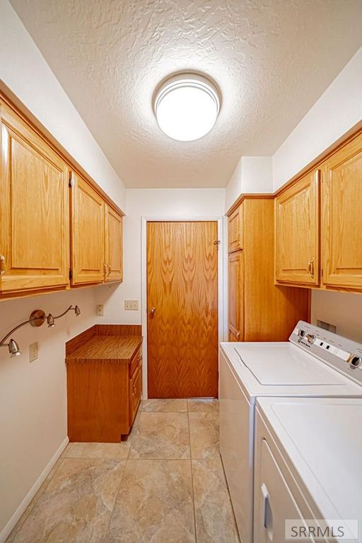 Image 23 of property listing at 946 S Bellin Road, Idaho Falls, ID 83402
