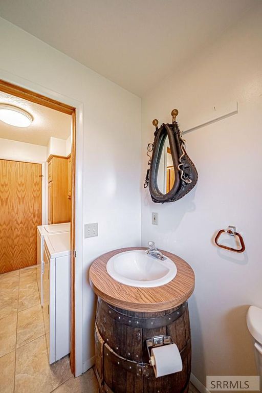 Image 24 of property listing at 946 S Bellin Road, Idaho Falls, ID 83402