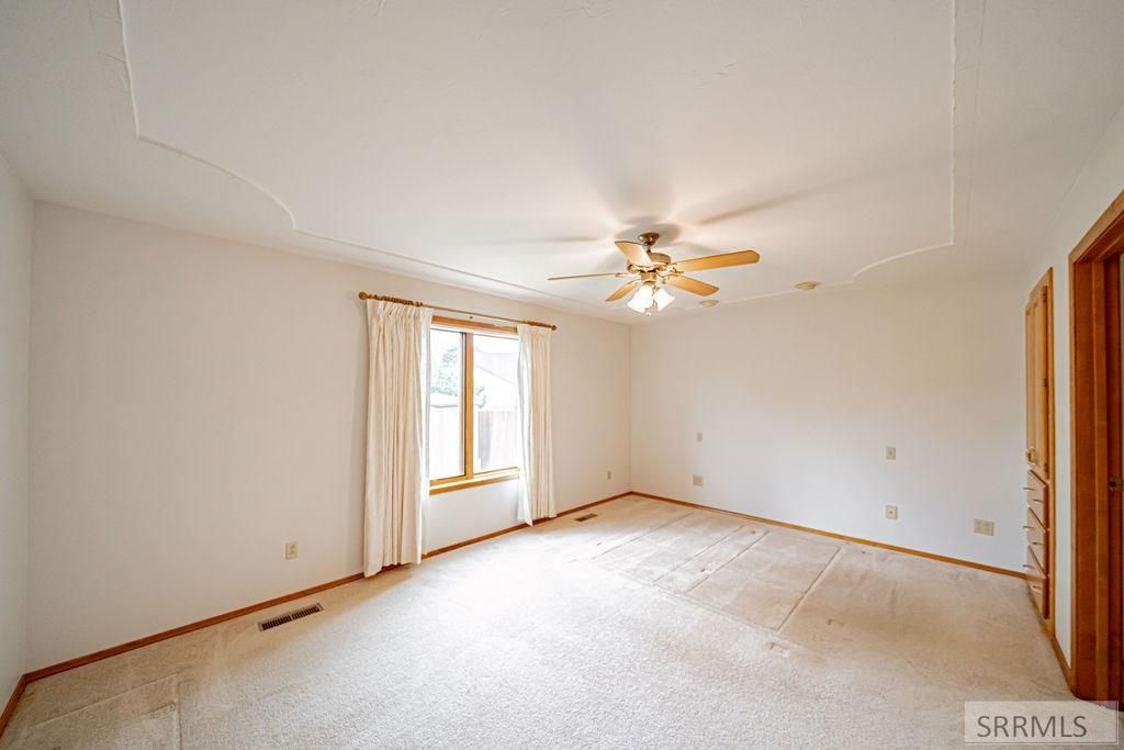 Image 26 of property listing at 946 S Bellin Road, Idaho Falls, ID 83402