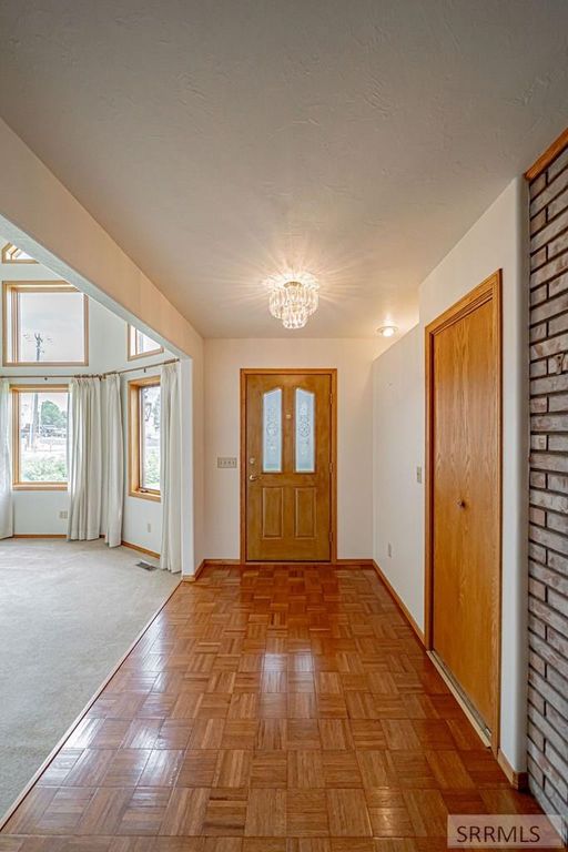 Image 3 of property listing at 946 S Bellin Road, Idaho Falls, ID 83402