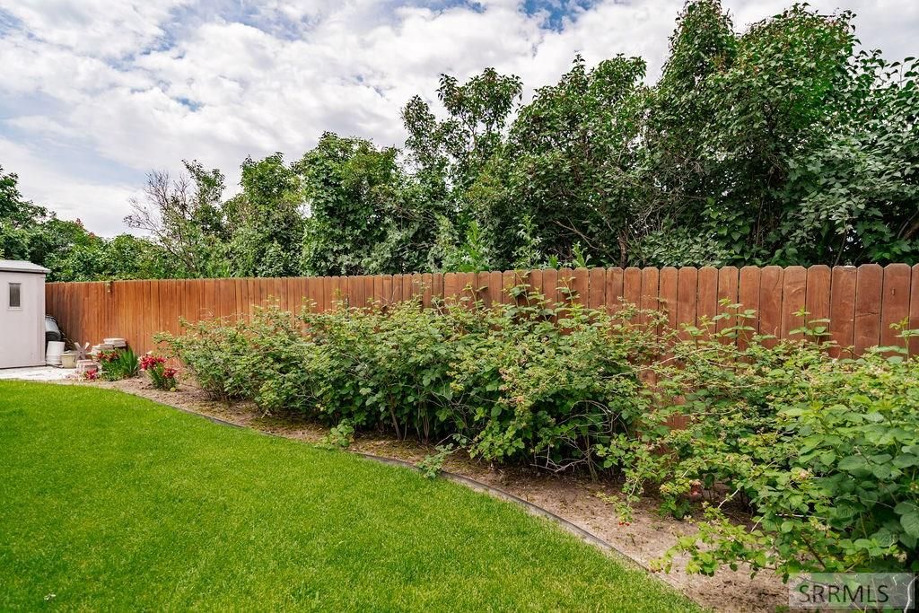 Image 55 of property listing at 946 S Bellin Road, Idaho Falls, ID 83402