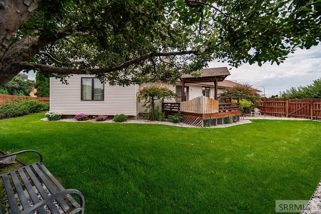 Image 60 of property listing at 946 S Bellin Road, Idaho Falls, ID 83402