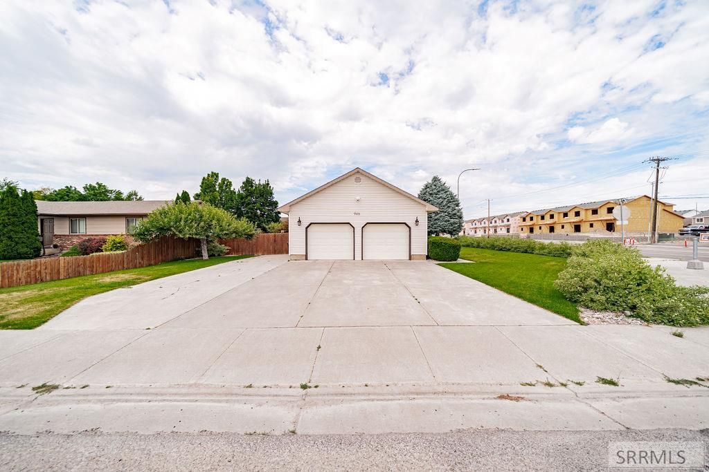 Image 65 of property listing at 946 S Bellin Road, Idaho Falls, ID 83402