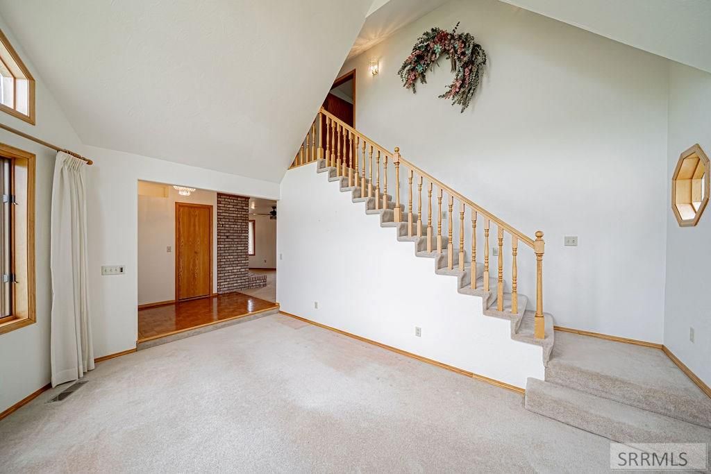 Image 8 of property listing at 946 S Bellin Road, Idaho Falls, ID 83402
