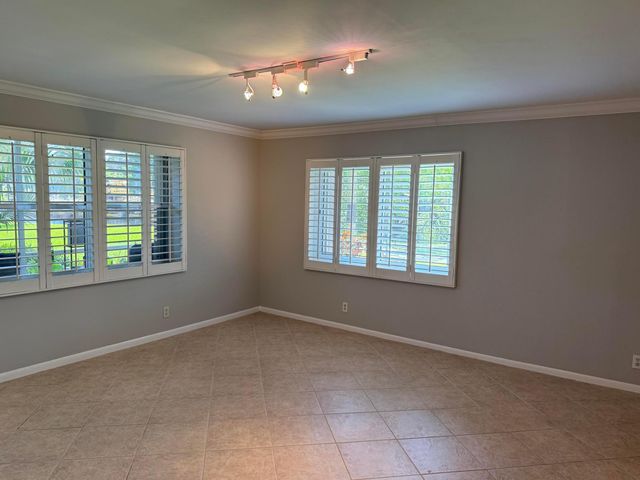 140 NE 19 Court E 112-E, Wilton Manors, FL 33305