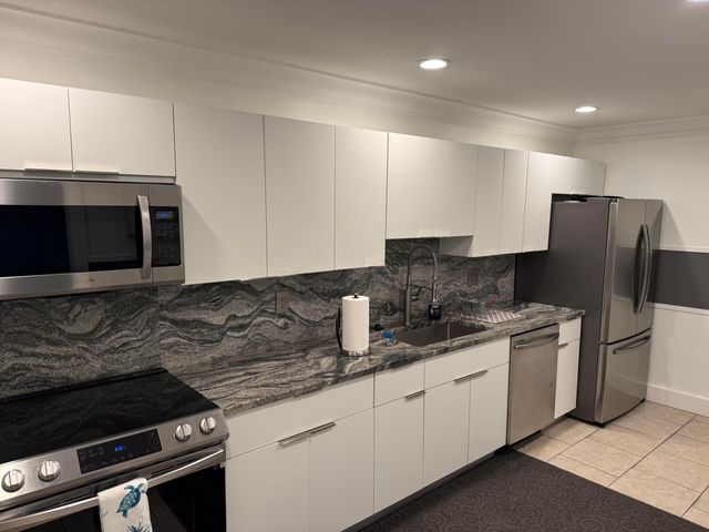 140 NE 19 Court E 112-E, Wilton Manors, FL 33305