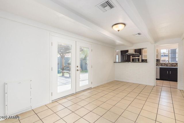 2441 E Edgemont Avenue, Phoenix, AZ 85008