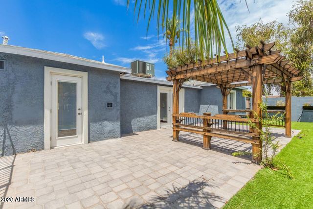 2441 E Edgemont Avenue, Phoenix, AZ 85008