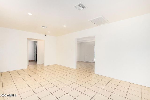 2441 E Edgemont Avenue, Phoenix, AZ 85008