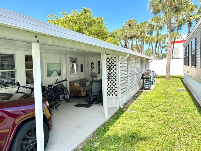 312 Hibiscus Drive, Deerfield Beach, FL 33442