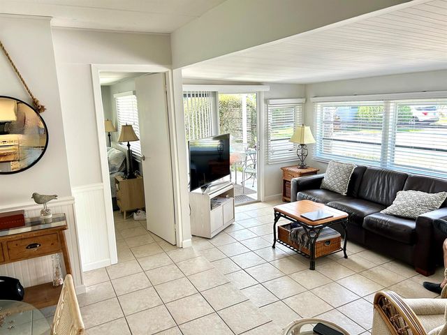 312 Hibiscus Drive, Deerfield Beach, FL 33442