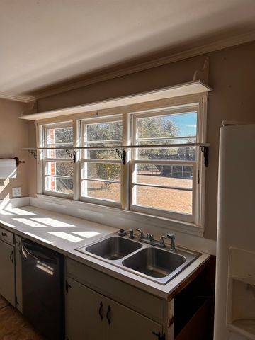 4337 Ellis Ave., Little River, SC 29566