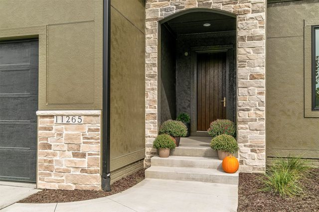 11265 Twilight Drive, West Des Moines, IA 50266