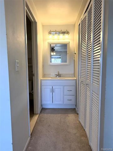 28404 Longmeadow Lane, Brownstown, MI 48183