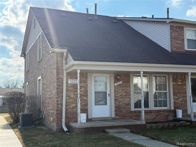 28404 Longmeadow Lane, Brownstown, MI 48183