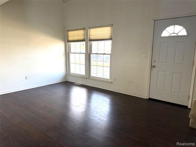 28404 Longmeadow Lane, Brownstown, MI 48183