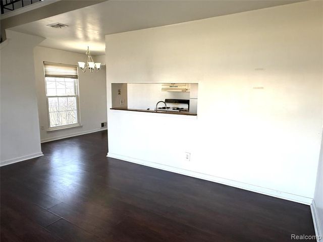 28404 Longmeadow Lane, Brownstown, MI 48183