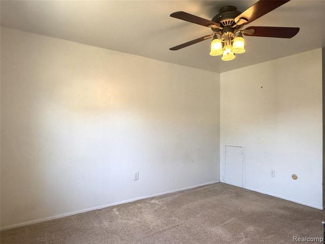 28404 Longmeadow Lane, Brownstown, MI 48183