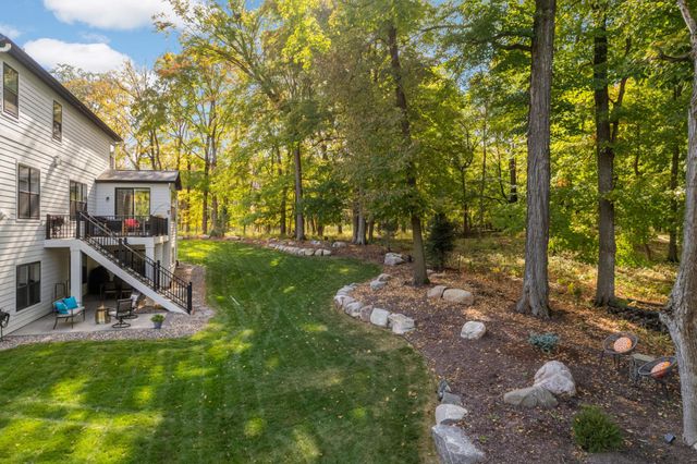 6655 Bracken Drive, Minnetrista, MN 55331