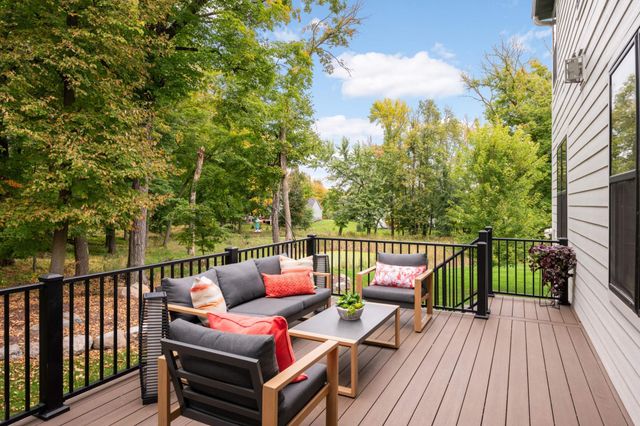 6655 Bracken Drive, Minnetrista, MN 55331