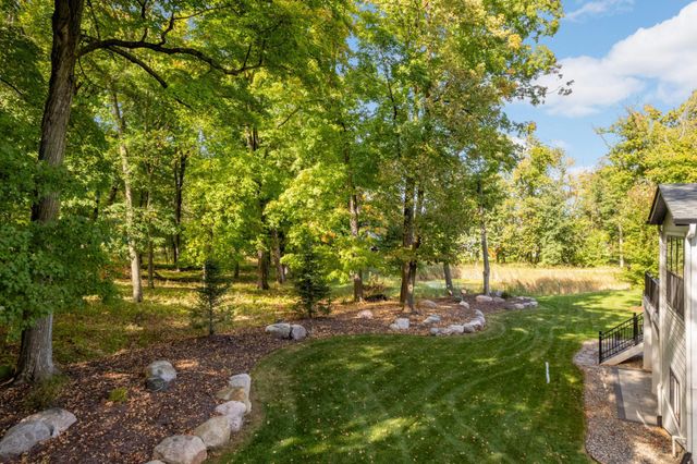 6655 Bracken Drive, Minnetrista, MN 55331