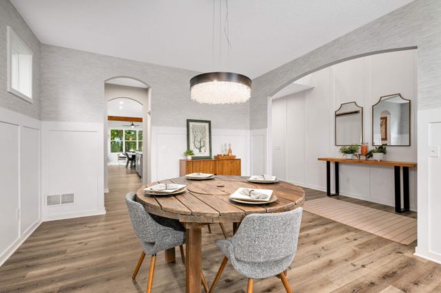 6655 Bracken Drive, Minnetrista, MN 55331