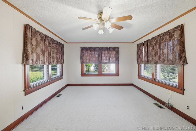 1348 E McKinley Avenue, Sapulpa, OK 74066