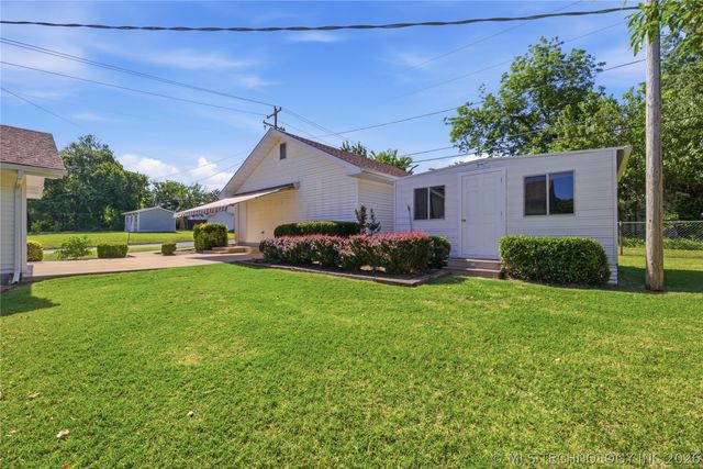 1348 E McKinley Avenue, Sapulpa, OK 74066
