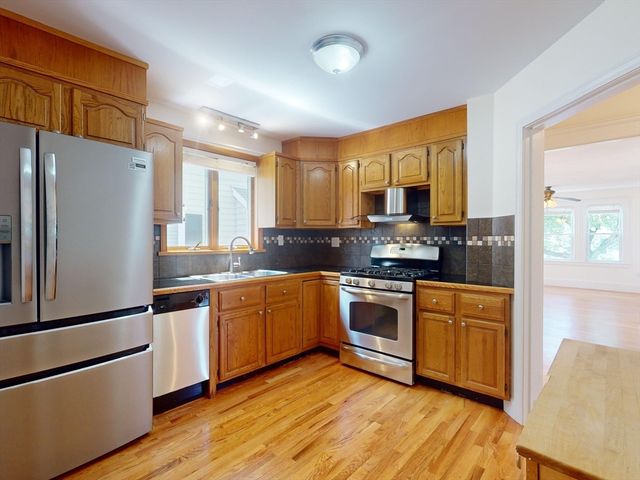 25 Charlotte Road -, Waltham, MA 02453